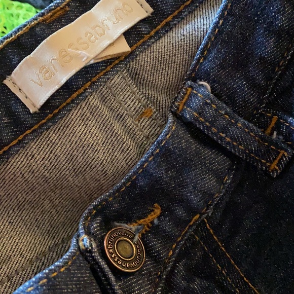 Jean VANESSA BRUNO - Picture 6 of 6